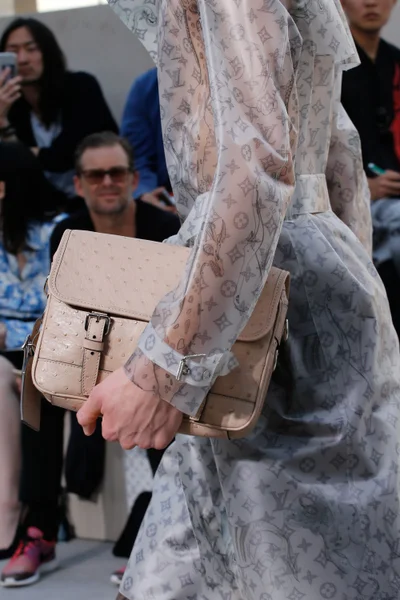 Look 29